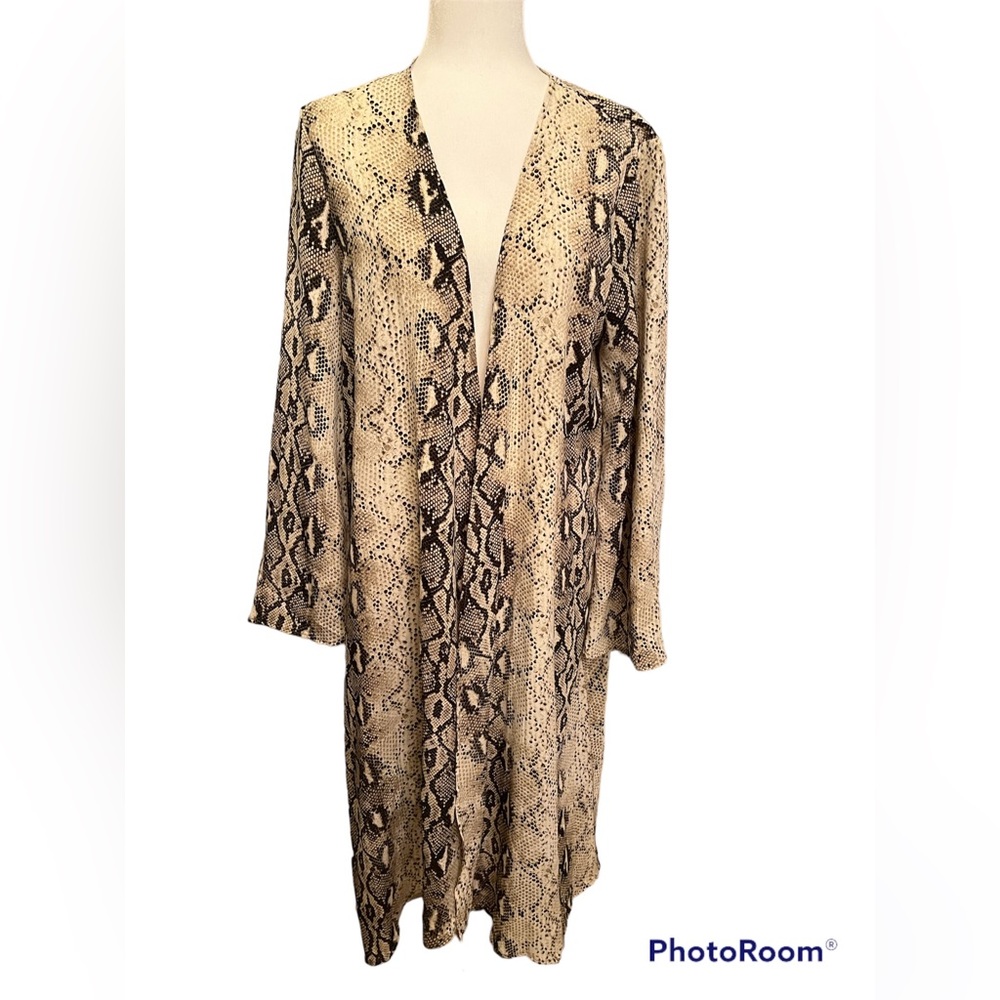 ENTRO brand snakeskin print cardigan. Size M.